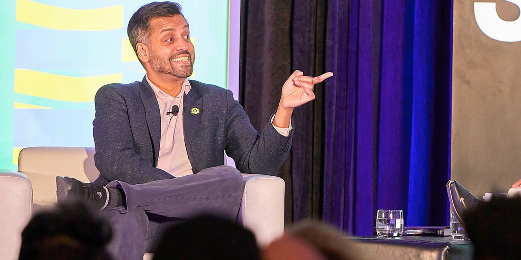 Wajahat Ali says America would be 'sh---hole country' without immigrants
