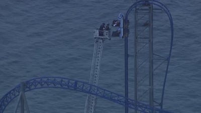 Roller coaster riders rescued after being stranded more than 3 hours above Texas amusement park