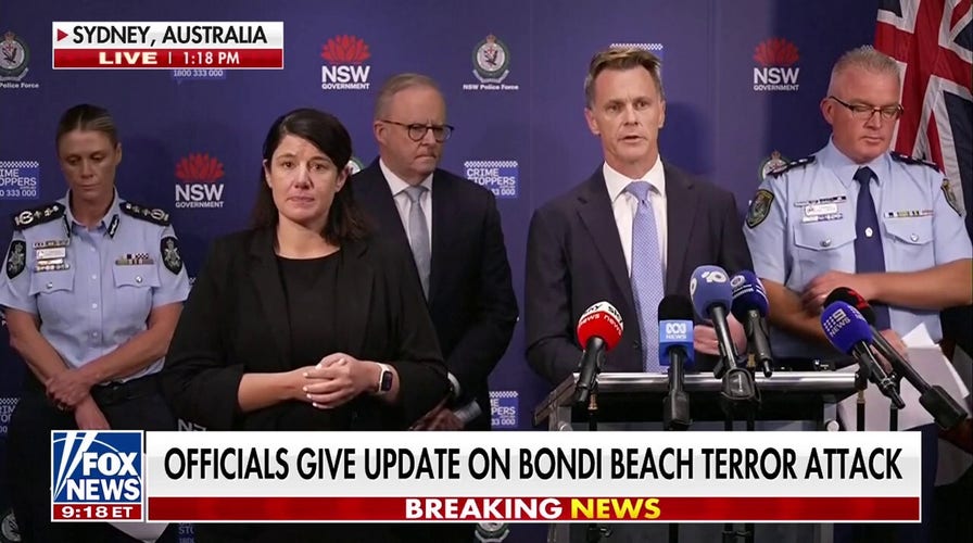 Australia officials give an update on Bondi Beach terror attack