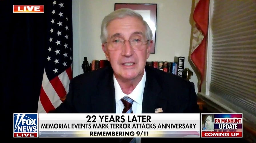 Former White House official recalls telling President Bush about the 9/11 attacks