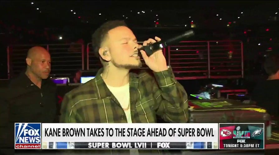 Kane Brown performed last night at the Bud Light Super Bowl Festival ahead of tonight’s Super Bowl