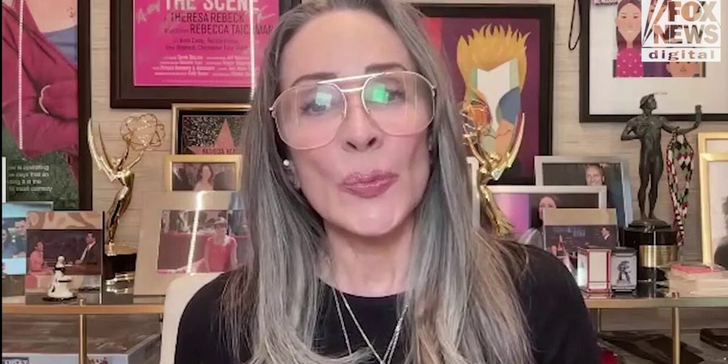 Patricia Heaton encourages college students to show support for Jewish students with mezuzahs