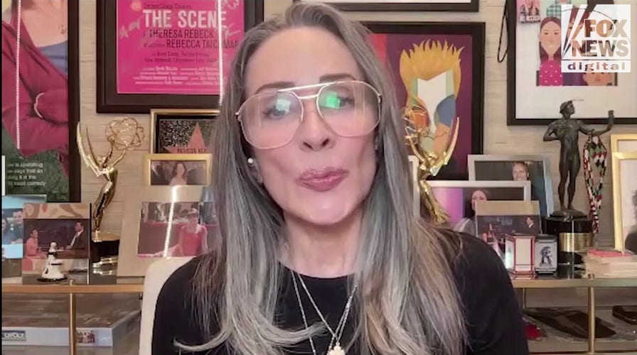 Patricia Heaton encourages college students to show support for Jewish students with mezuzahs