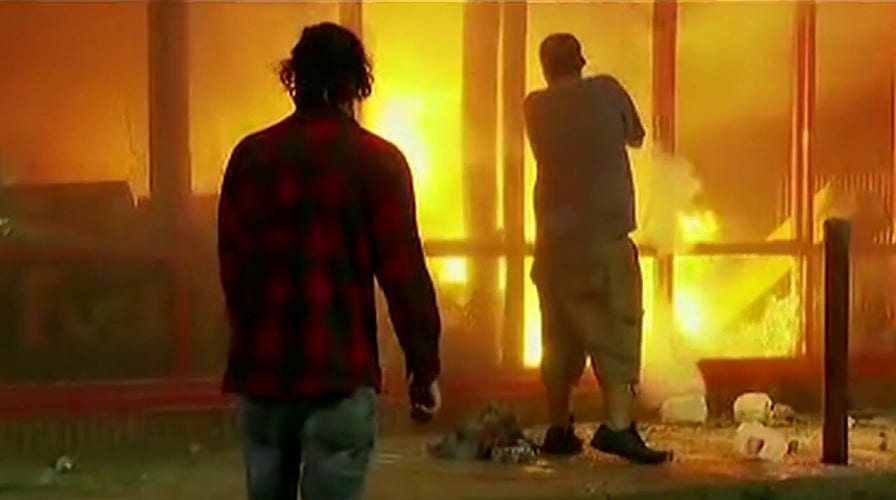 Minneapolis protesters set fires, loot stores after George Floyd's death