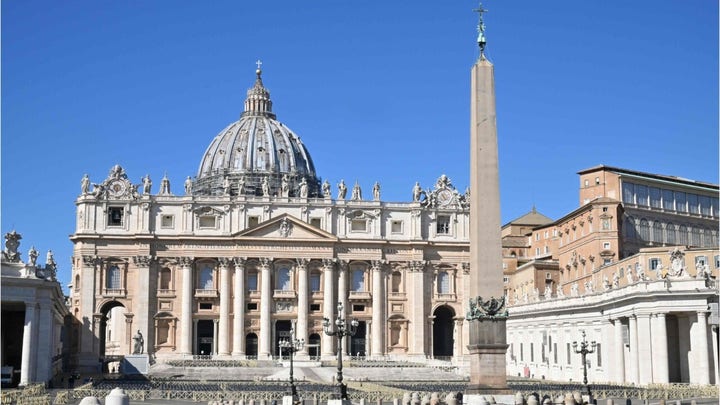 What is the 'Christian response' to the coronavirus? Pastors urge faith over fear