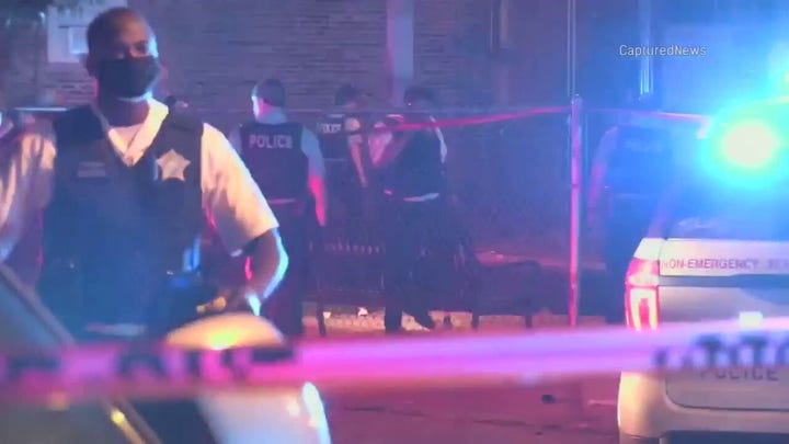 76 Chicago cops were shot or shot at in 2021