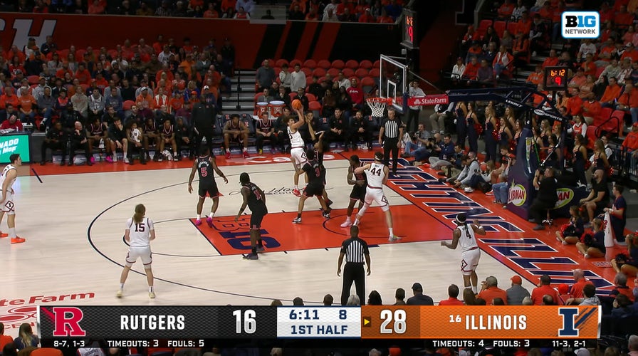 Keaton Wagler sinks and-1 jumper, extending Illinois' lead over Rutgers