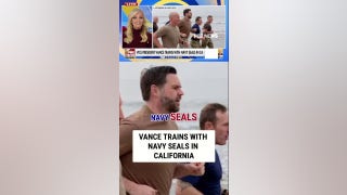 VER: Vance con los Navy SEALs en California