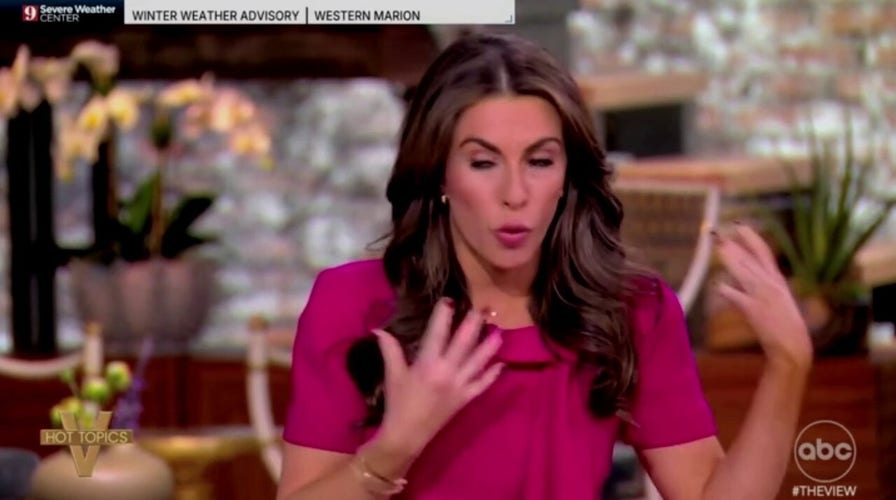 Alyssa Farah Griffin, copresentadora de "The View", critica los indultos de Biden a miembros de su familia en el último segundo