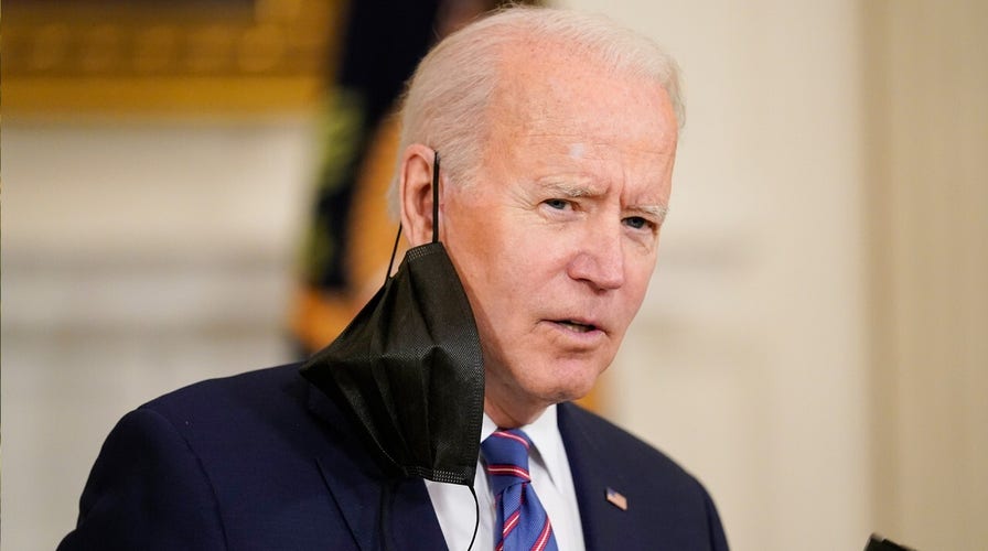 Biden administration continues mixed messaging on masks