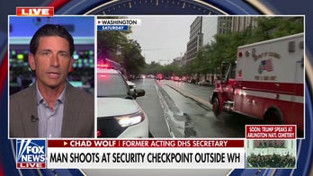 Former DHS secreatary says White House gunman’s approach raises questions despite ‘hefty’ Secret Service presence