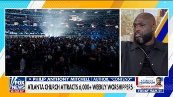 Atlanta pastor draws 80,000 to AT&T Stadium in Texas