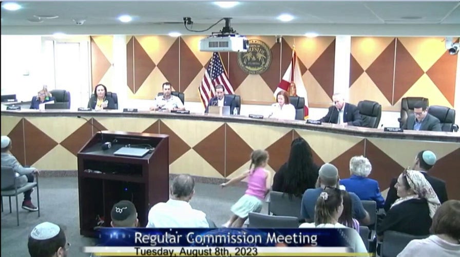 Surfside, Florida, Mayor Shlomo Danzinger apologizes for remarks made on Aug. 2, 2023