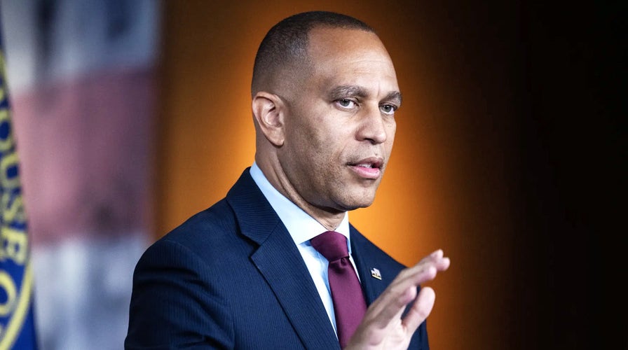 WATCH LIVE: House Minority Leader Jeffries speaks at the Economic Club of NY