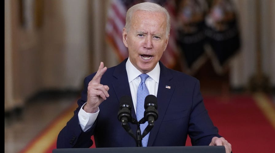 Biden clashes with experts over vaccine booster shots
