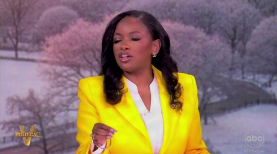 Jasmine Crockett compares Trump to Maduro during 'The View'