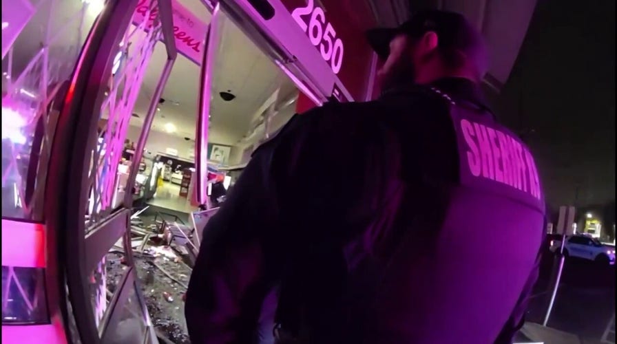 Video shows botched ATM heist at Walgreens