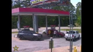 See Alabama man attack teens at Florida gas station in road rage incident - Fox News