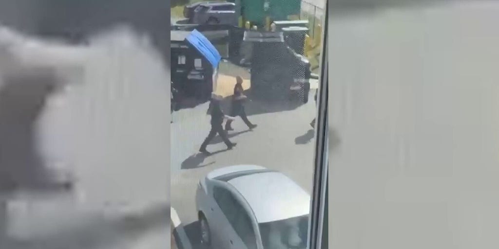 Police search for suspected armed person near University of Massachusetts Lowell | Fox News Video