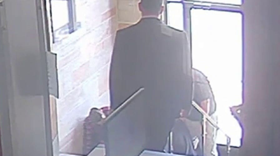 Handcuffed inmate breaks free, attacks bailiffs in wild courthouse escape attempt