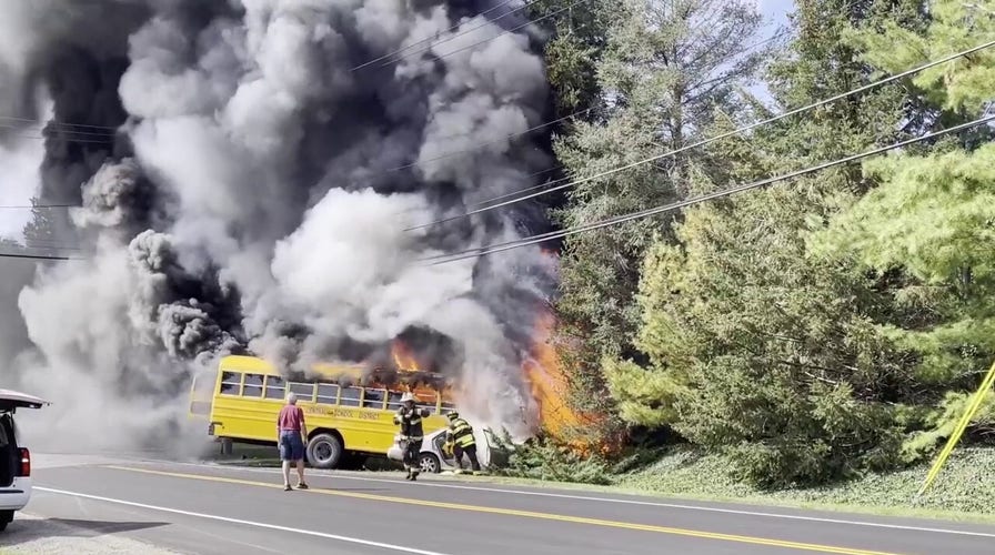 New York fiery bus crash leaves 1 person dead