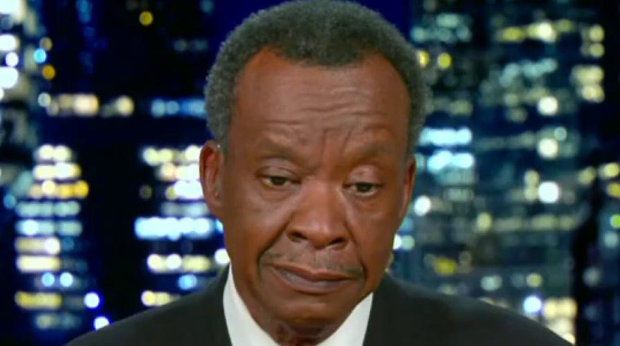 Chicago Mayoral candidate Willie Wilson slams Lightfoot ahead of election