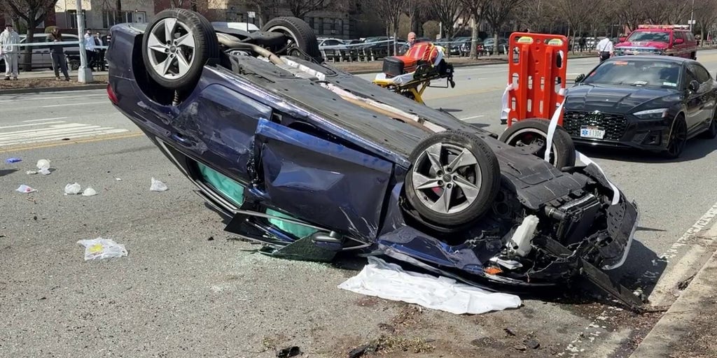 Witness describes scene of fatal NYC wreck