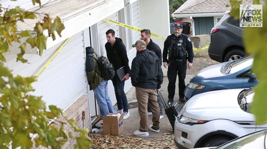 Police scour woods behind scene of Idaho murders