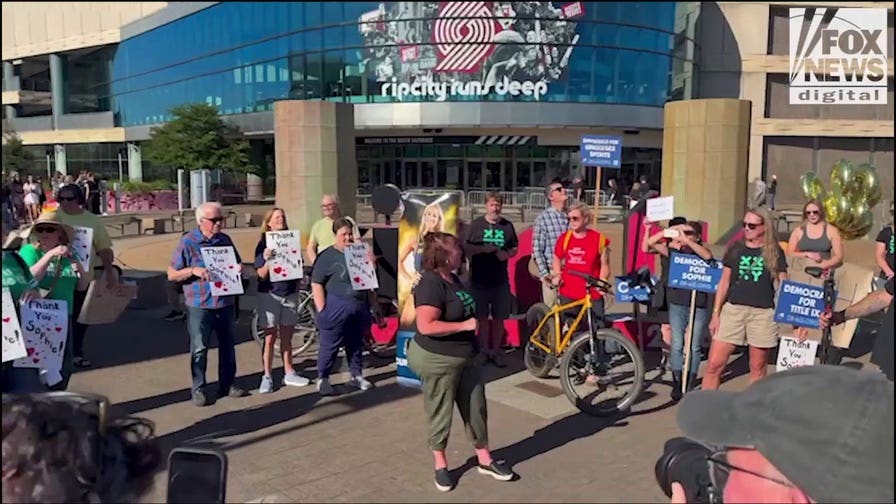 Sophie Cunningham supporters met by counterprotesters at rally in Portland