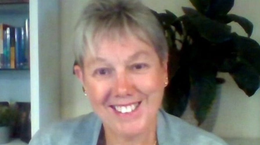 Iowa professor goes viral by providing Thanksgiving meals to students