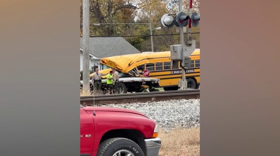 Illinois school bus crash leaves 4 students and driver injured, some flown to hospital