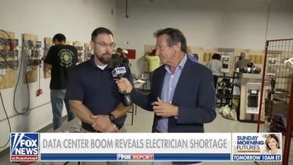Data center boom brings rush to train electricians