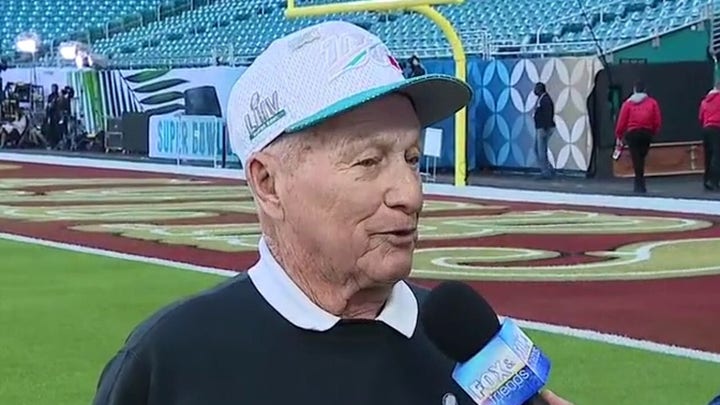 Groundskeeper at every Super Bowl for last 54 years celebrates birthday at the big game