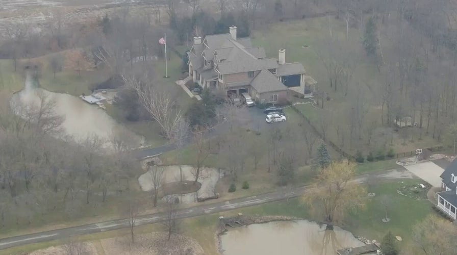 Mike Pence's Indiana home seen from the air amid FBI search