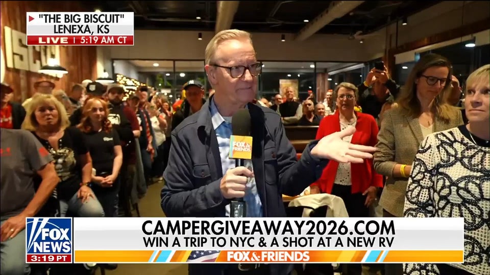 Steve Doocy stops by Kansas restaurant on America250 road trip