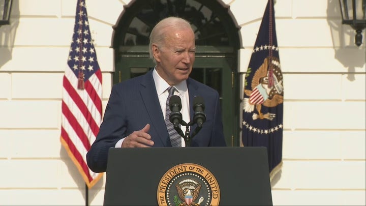 Biden confuses Taylor Swift, Britney Spears at turkey pardon