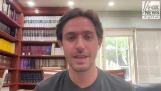 Un superviviente del secuestro de Hamás reflexiona sobre los 505 días que pasó cautivo antes de ser liberado.