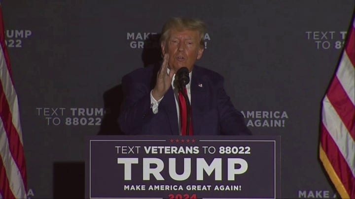 NH Trump rally crowd chants as former President calls latest indictment 'bulls---'