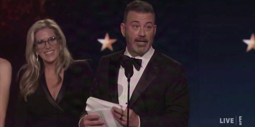 Kimmel thanks 'Donald Jennifer Trump' during acceptance speech for Best Talk Show