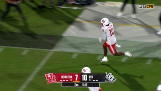 Houston's Latrell McCutchin scores 45-yard pick six to take lead against UCF