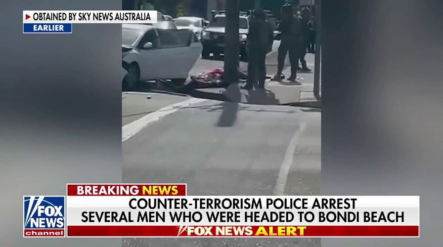 Australian police arrest 7 in suspected terror plot as Bondi Beach mourns victims