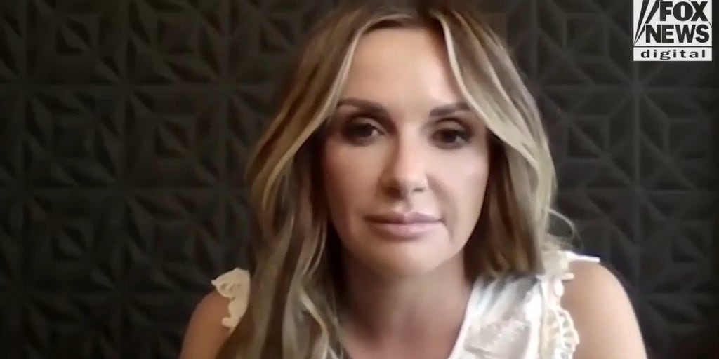 Carly Pearce collaborated with Riley Green for a song on her latest album, 'Honest Woman'