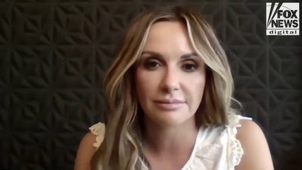 Carly Pearce collaborated with Riley Green for a song on her latest album, 'Honest Woman'