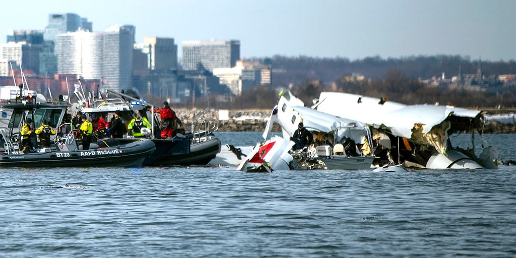 WATCH LIVE: Crew gears up for massive ‘lifting operation’ to haul wreckage from river