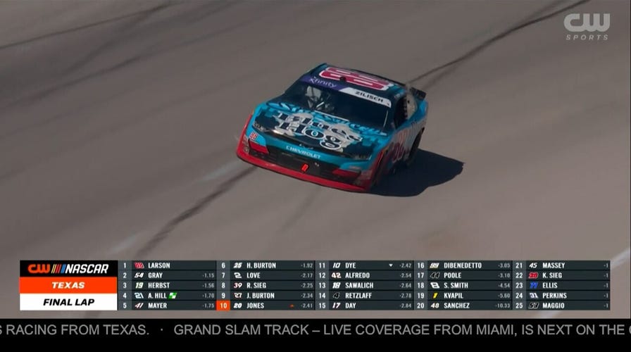 FINAL LAPS: Kyle Larson takes checkered flag at Andy's Frozen Custard 300 | NASCAR on FOX