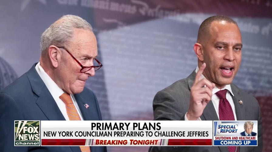 Democrats divided over government shutdown deal