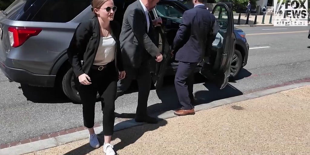 WATCH: Scandal-Plagued Platner dodges questions before DC meeting with Dems