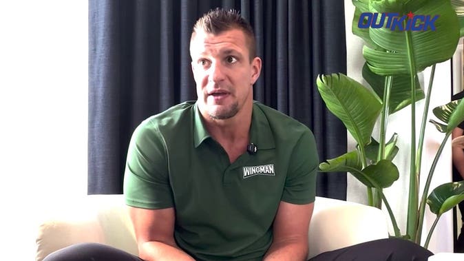 Rob Gronkowski calls Chargers the biggest 'mess' in the NFL to start season