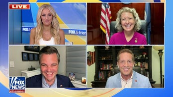 Poll indicates Americans' dwindling confidence in government