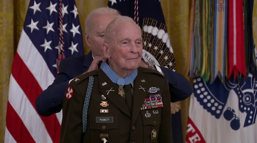 Biden awards Medal of Honor to Col. Ralph Puckett